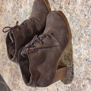 Women's heeled boots